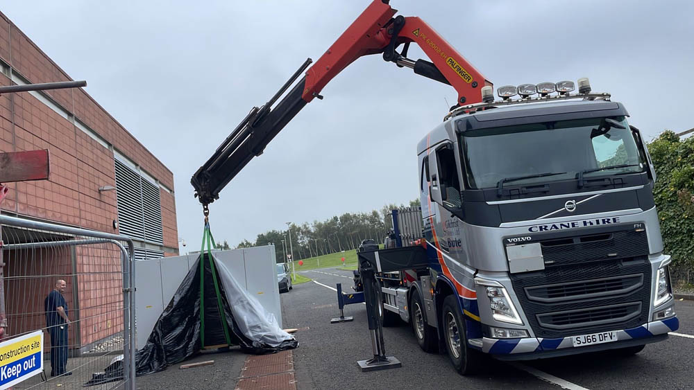 Mini Hiab hire in Croydon for careful lifting and domestic groundworks